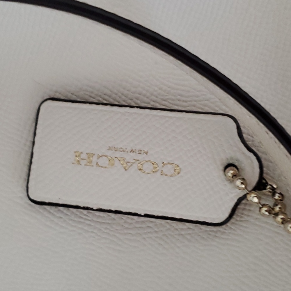 Coach purse - Picture 2 of 4